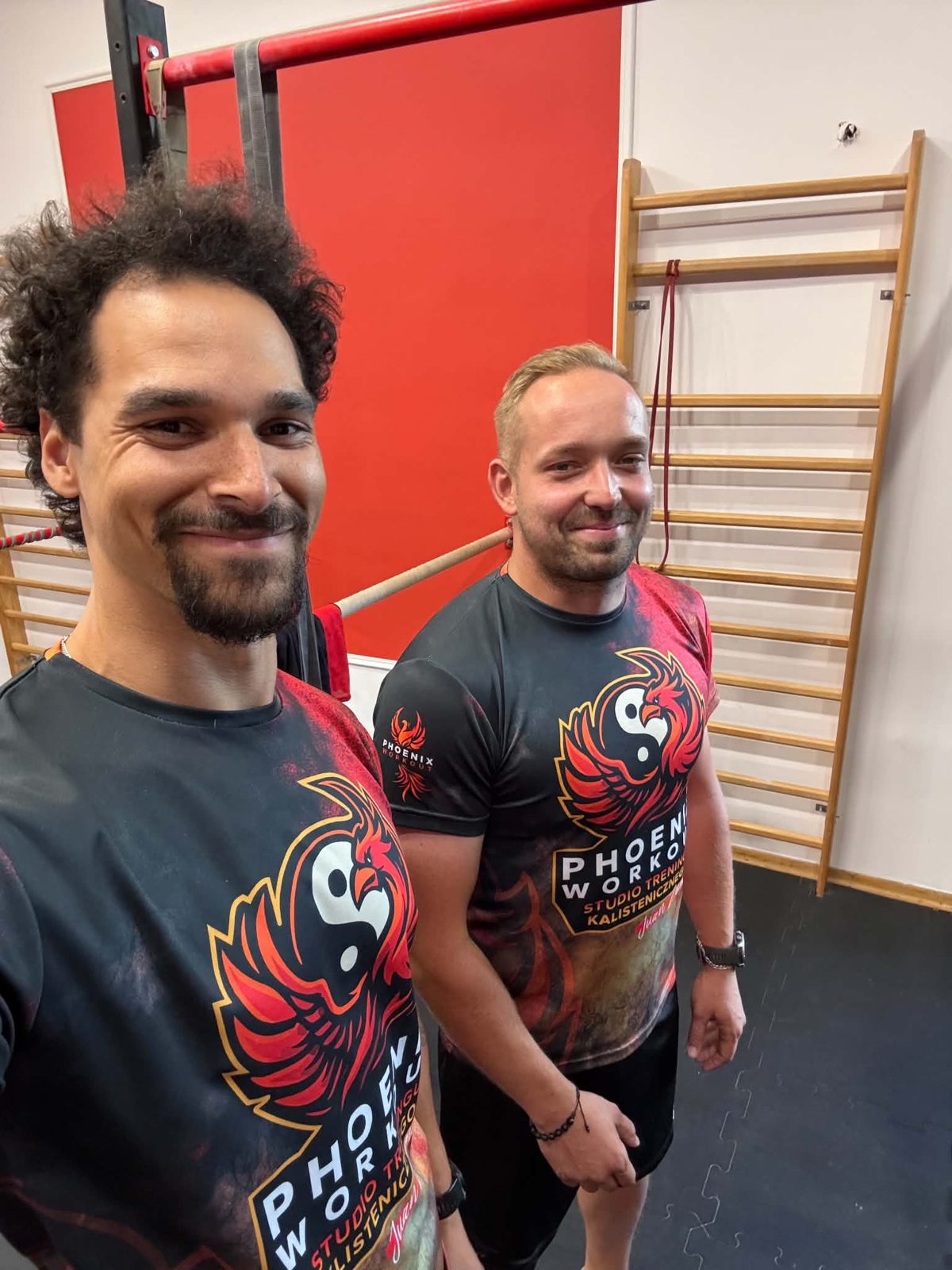 Trenerzy Phoenix Workout w studiu
